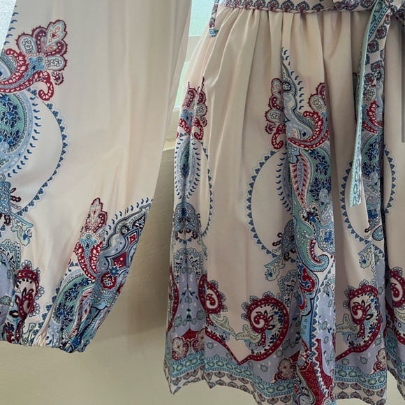 Boutique Dress - Picture 4 of 7